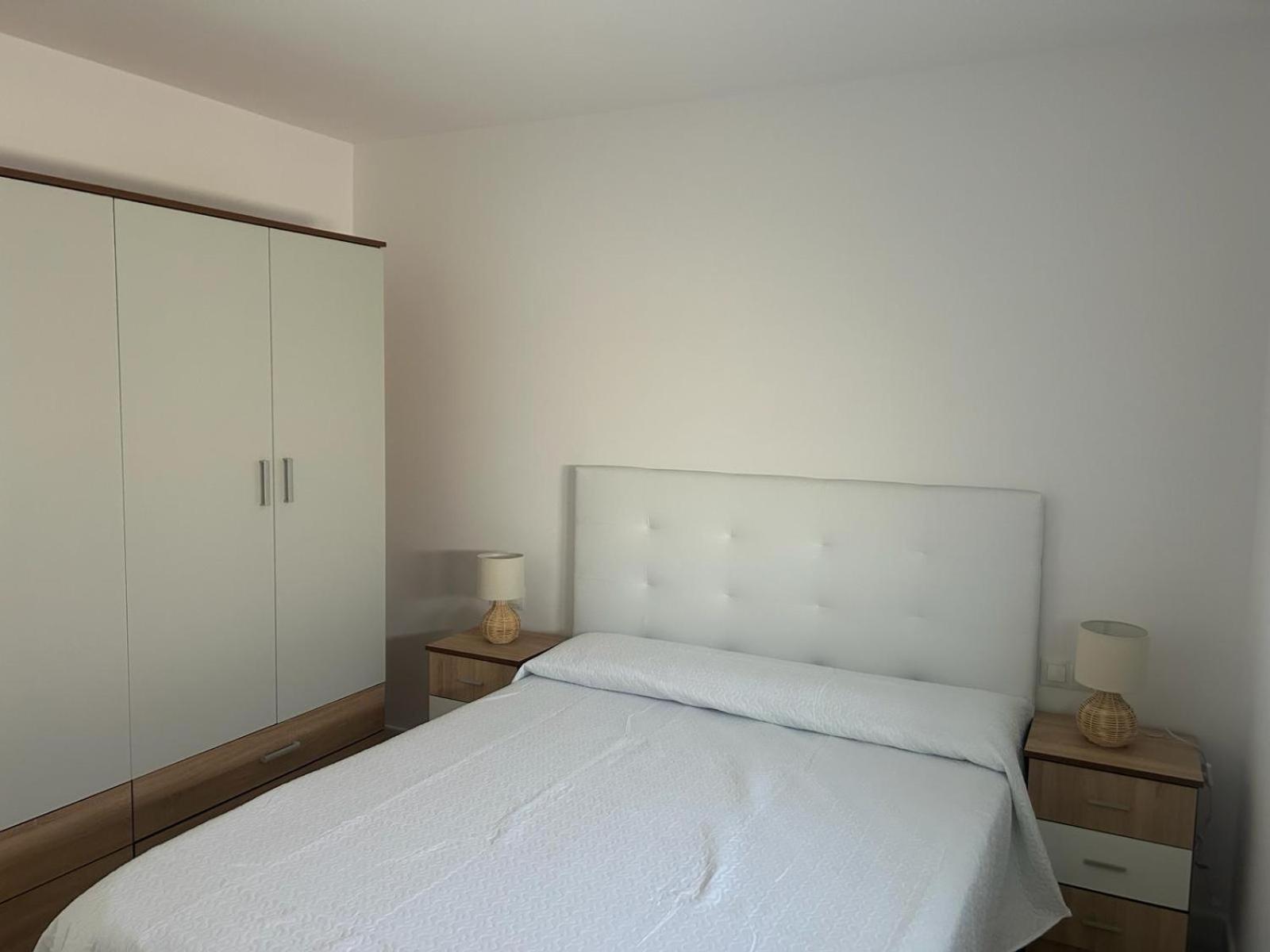 Apartamentos Milano 로쿠타스드마르 외부 사진