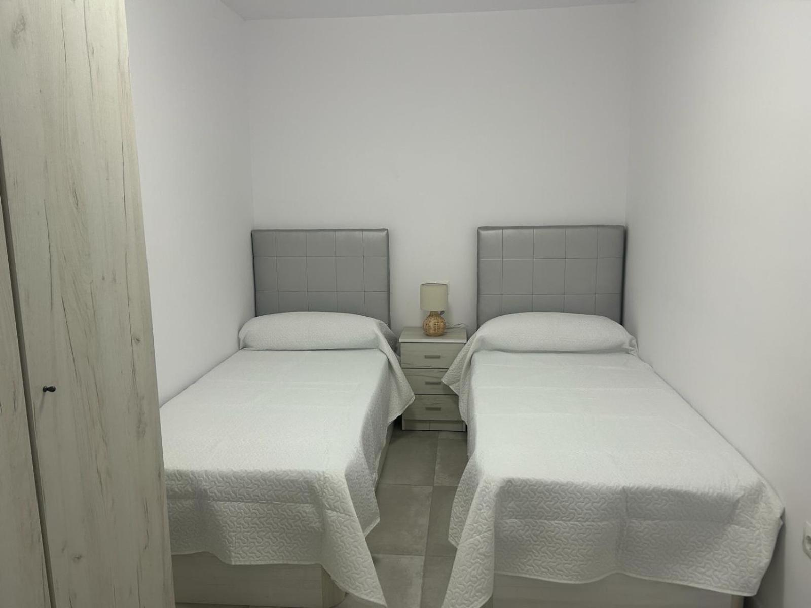 Apartamentos Milano 로쿠타스드마르 외부 사진