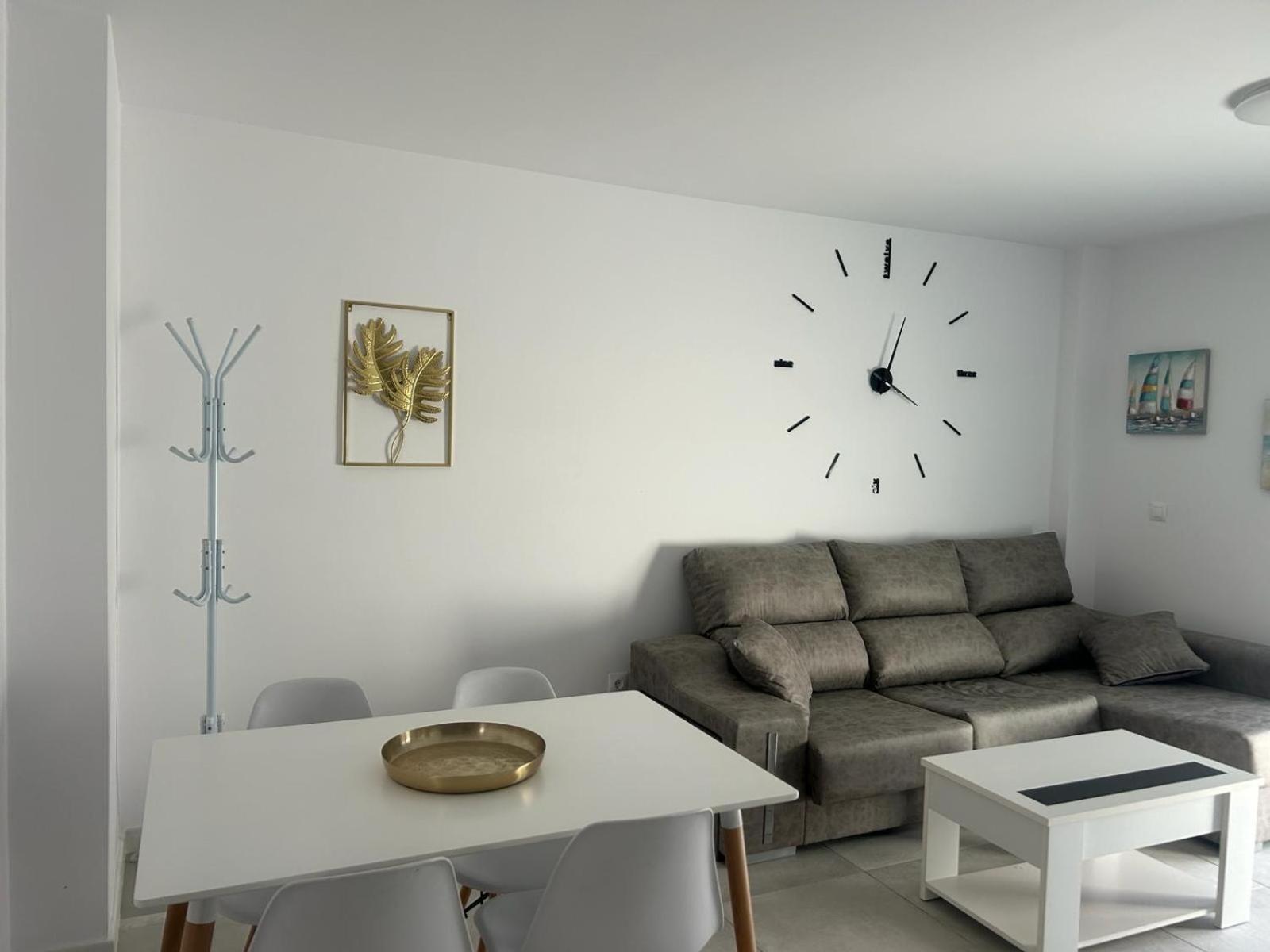 Apartamentos Milano 로쿠타스드마르 외부 사진